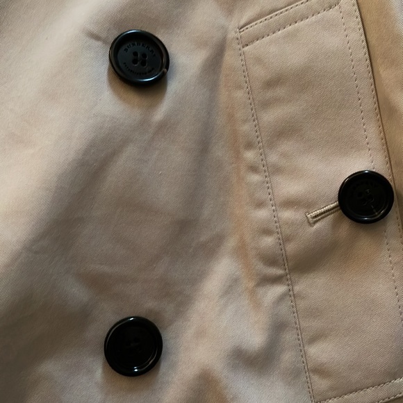 BURBERRY TAN MID-LENGTH TRENCH COAT - Picture 10 of 11